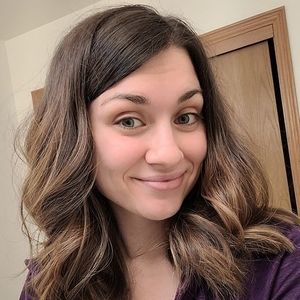 Meet your Posher, Kayla